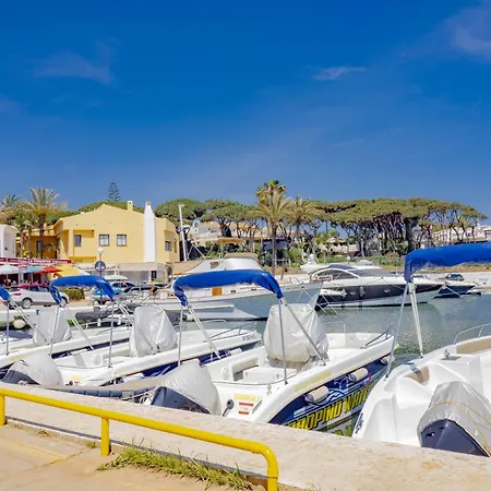 Cubo's Atico Cabopino Port & Parking