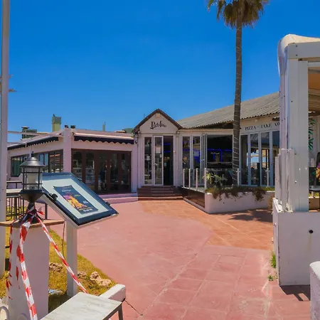 Apartamento Cubo's Atico Cabopino Port & Parking