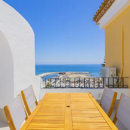 Apartment Cubo's Atico Cabopino Port & Parking *