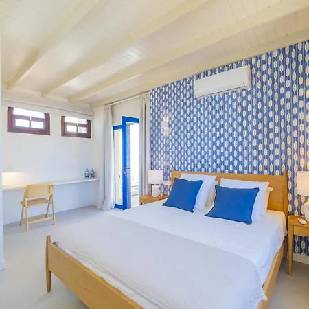 Cubo's Atico Cabopino Port & Parking Apartment Marbella