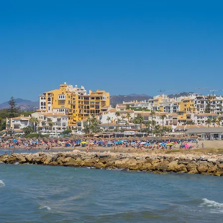 Cubo's Atico Cabopino Port & Parking Apartment