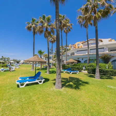 Apartamento Cubo's Atico Cabopino Port & Parking