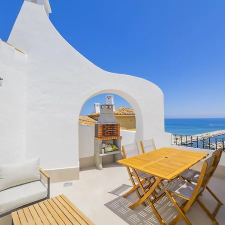 Apartamento Cubo's Atico Cabopino Port & Parking